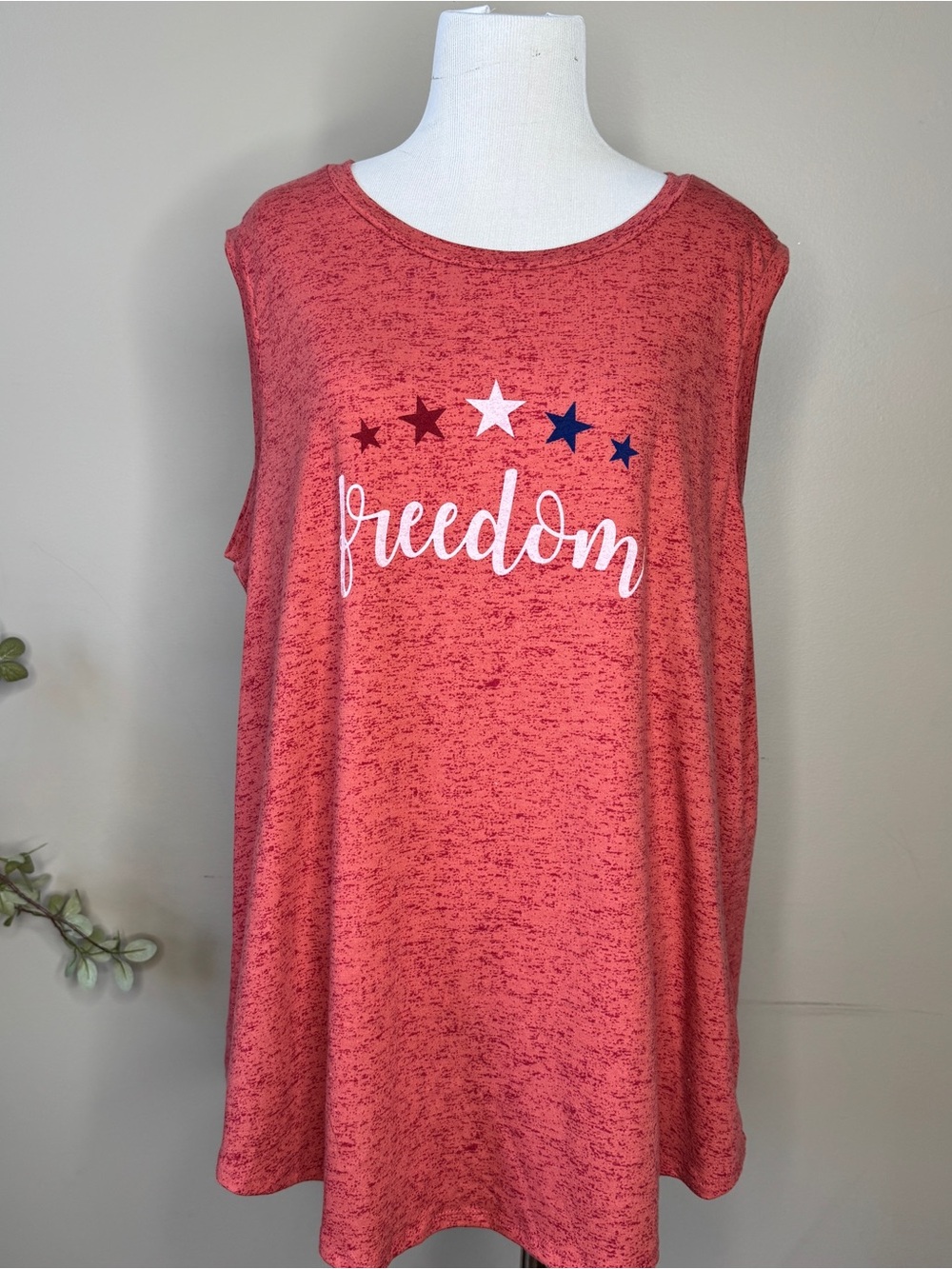 LuLaRoe size XL Sleeveless Tank Top Shirt Red FREEDOM Americana Pride MINT